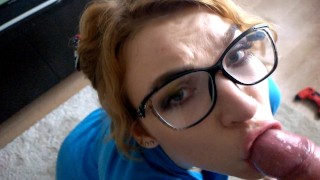 Sloppy deepthroat in new apartment